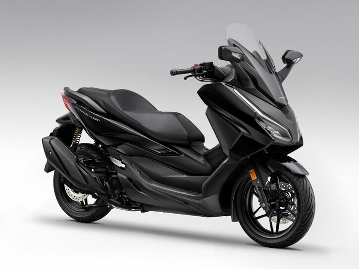 25YM NSS350 Forza Pearl Nightstar Black NHA84 002