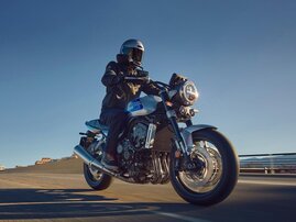 26YM CB1000F NHD19M WolfSilverMetallic BlueStripe 017