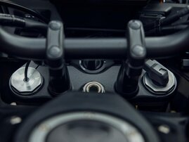 26YM 01 CB1000GT R380 GrandPrixRed aws 43