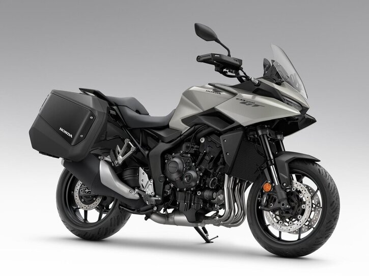26YM 02 CB1000GT Studio NHC47P PearlDeepMudGray aws 02
