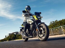 26YM 01 CB500 Hornet MT NHB61P PearlHorizonWhite aws 07
