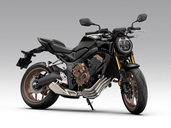 26YM 04 CB650R EClutch NH436M MatGunpowderBlackMetallic Studio aws 002