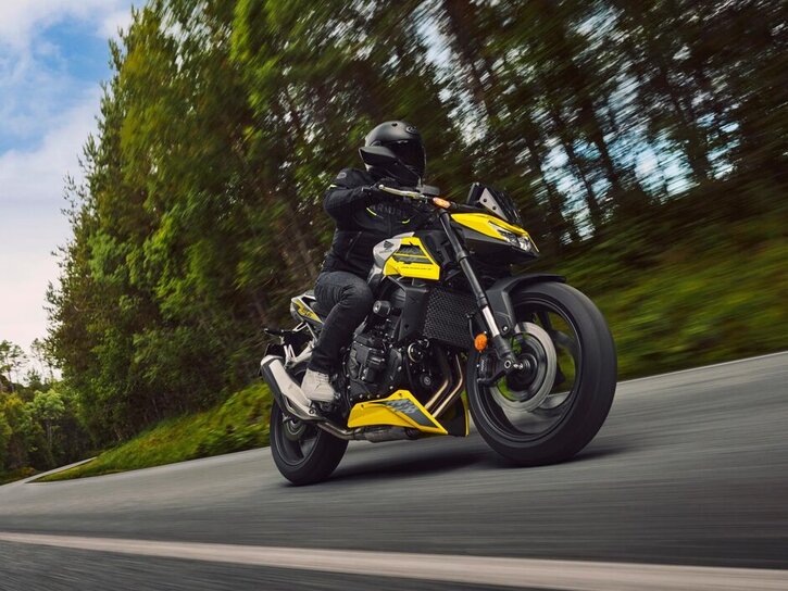 26YM 01 CB750 Hornet MT Y243 Goldfinch Yellow aws 06