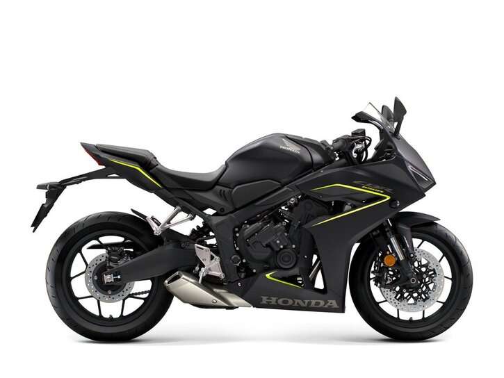 26YM 01 CBR650R EClutch NH436M MatGunpowderBlackMetallic Studio aws 01