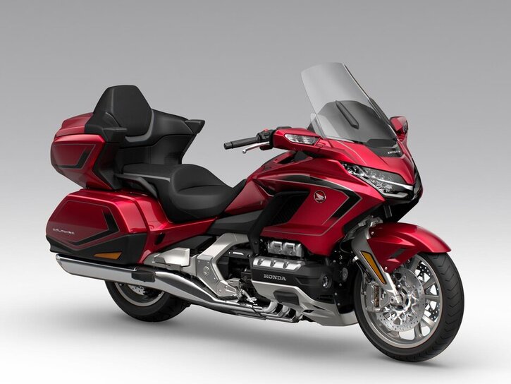 26YM 02 Goldwing Tour DCTAirBag R-367C Candy Ardent Red Silver Trim Silver Head aws 02