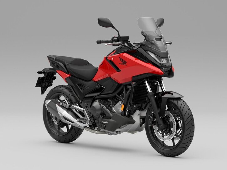 25YM 01 NC750X FIGHTING RED DCT aws 02