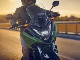 25YM 02 NC750X EARTH BLACK DCT aws 08