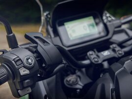 25YM 02 NC750X EARTH BLACK DCT aws 12