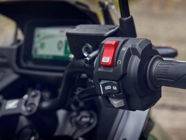 25YM 02 NC750X EARTH BLACK DCT aws 13