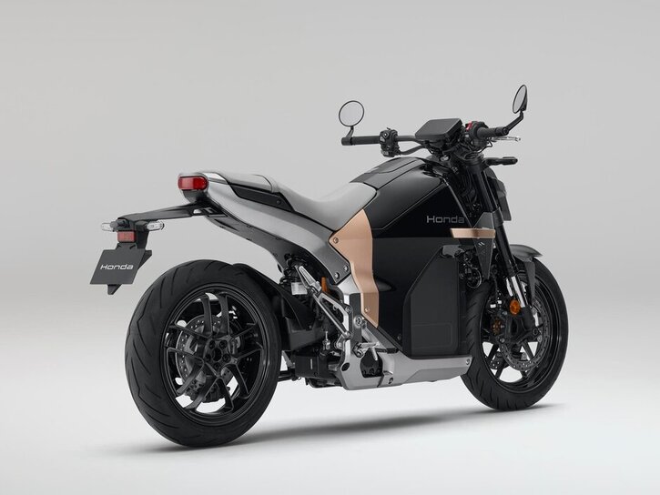 26YM Honda WN7 Graphite Black 004