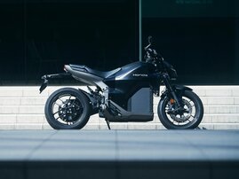 26YM Honda WN7 Graphite Black aws 030