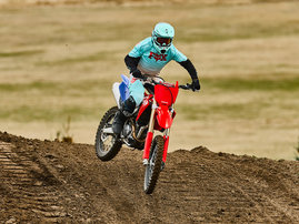 27YM CRF250R Extreme Red dam 013