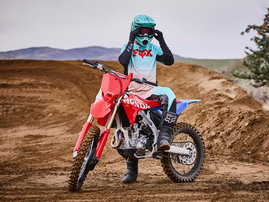 27YM CRF250R Extreme Red dam 017