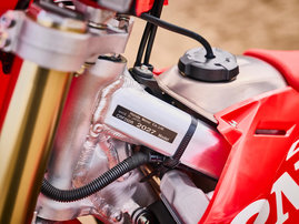 27YM CRF250R Extreme Red dam 020