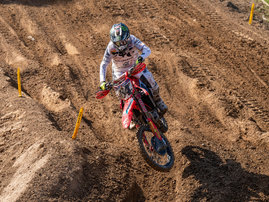 26YM-CRF450R-HRC-Jeffrey-Herlings-aws-005