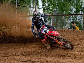 26YM-CRF450R-HRC-Jeffrey-Herlings-aws-009