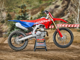 27YM CRF450R Extreme Red dam 014