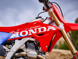 27YM CRF450R Extreme Red dam 020