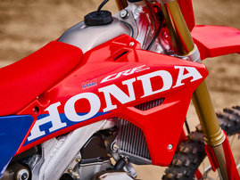27YM CRF450R Extreme Red dam 021