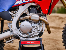 27YM CRF450R Extreme Red dam 023