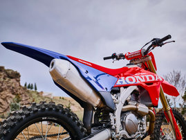 27YM CRF450R Extreme Red dam 033